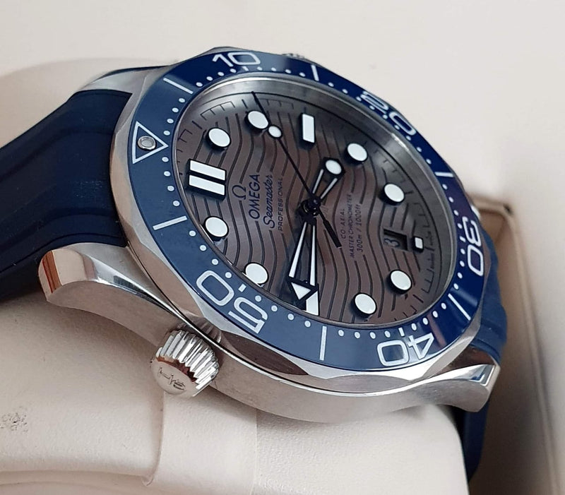 Omega Seamaster Diver 300m Omega Co-Axial Master Chronometer 42mm