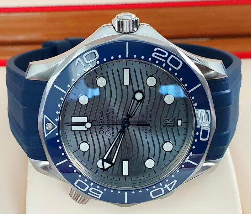 Omega Seamaster Diver 300m Omega Co-Axial Master Chronometer 42mm